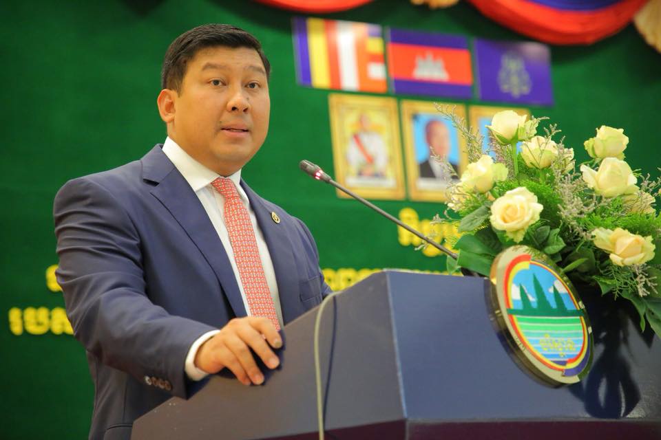 រដ្ឋមន្រី្តក្រសួងបរិស្ថានបានប្រកាស់បរិច្ចាគប្រាក់បៀវត្សរបស់ខ្លួនចំនួន៦ខែជូនដល់គណៈកម្មការជាតិប្រយុទ្ធប្រឆាំងនឹងកូវីដ-១៩